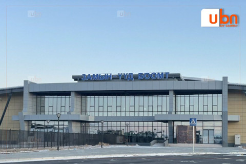 Замын-Үүд дэх Гаалийн газрын гурван ажилтныг АТГ-аас баривчлан шалгаж байна