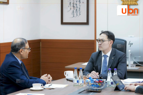 Эрүүл мэндийн сайд Э.Батшугар НҮБ-ын Хүн амын сангийн Монгол дахь суурин төлөөлөгчийг хүлээн авч уулзлаа