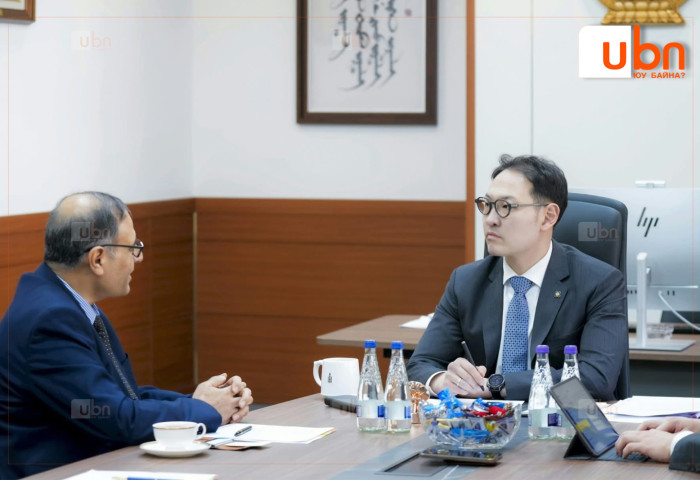 Эрүүл мэндийн сайд Э.Батшугар НҮБ-ын Хүн амын сангийн Монгол дахь суурин төлөөлөгчийг хүлээн авч уулзлаа