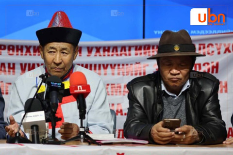 АХМАДУУД: Бидний тэтгэврийг 1.5 сая төгрөгт хүргэх хүртэл ТЭМЦЭНЭ