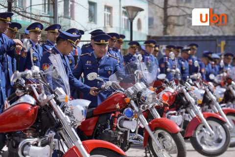 Мотоциклийн “А“ ангиллын үнэмлэх олгох сургалтад 50 гаруй алба хаагч хамрагдаж байна