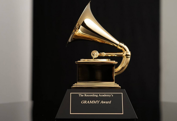 “Grammy”-н шагнал гардуулах ёслолыг хойшлуулав