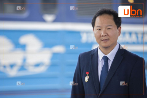 ШУУРХАЙ: Хотын даргын нэгдүгээр орлогч Т.Даваадалайг Эрүүгийн цагдаагийн албанаас саатуулан байцаалт авч байна