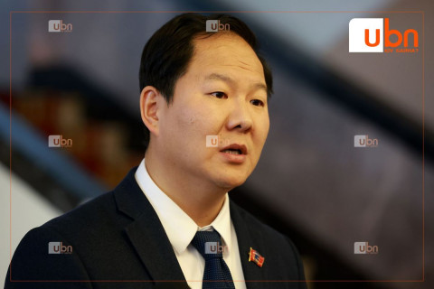 Т.Даваадалайг түүний эхнэр Б.Анхтуяагийн компанийг шилжүүлж авсан Н.Билгүүний хамт баривчилжээ