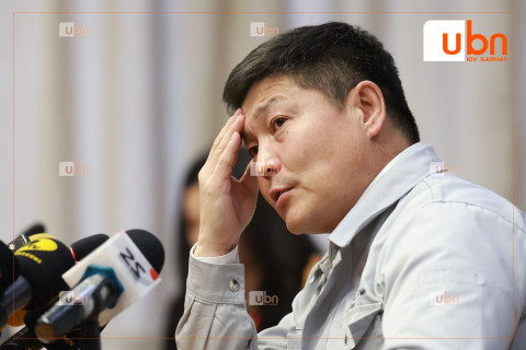 “Намайг хэн ч дуудсан гутлаа тослоод, зангиагаа зүүж очоод шалгуулахад бэлэн“