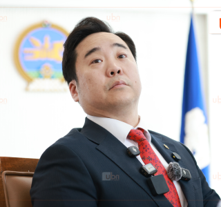 А.Баяр: Би Х.Нямбаатартай нийлж иргэдийнхээ эсрэг зогсож, бас жагсаж чадахгүй