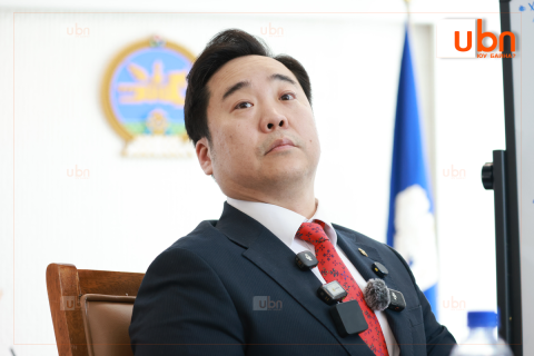 А.Баяр: Би Х.Нямбаатартай нийлж иргэдийнхээ эсрэг зогсож, бас жагсаж чадахгүй