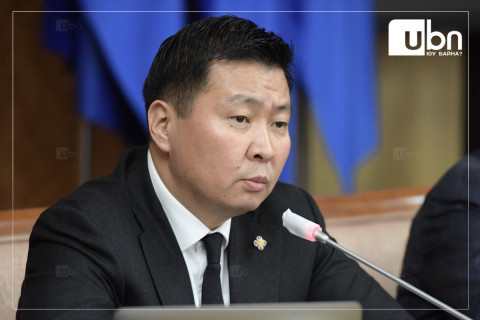 Э.Бат-Амгалан: Н.Учрал УИХ дээр орж ирээд С.Бямбацогтыг ажлаа өг гэж байгаагаас ялгаагүй үйлдлийг Х.Нямбаатар нийслэл дээр гаргалаа