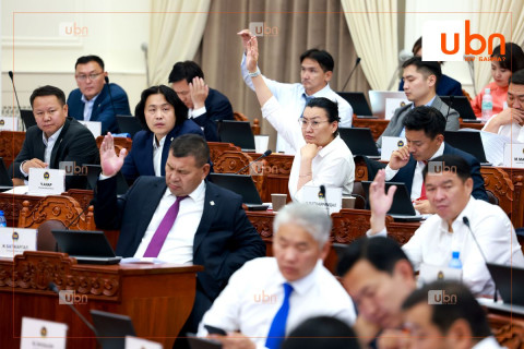 ЧУУЛГАН: Гадаад зээллэгийн ашиглалт, үр ашгийг нэмэгдүүлэх тухай хуулийг эцэслэн батлах асуудлыг хэлэлцэнэ