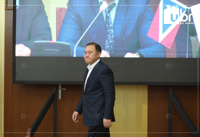 Л.Гантөмөр: Намын томилгоо дууссаны дараа бүлгийн даргын асуудлыг оруулж ирэх саналыг Б.Пүрэвдорж гишүүн гаргаж дэмжигдсэн