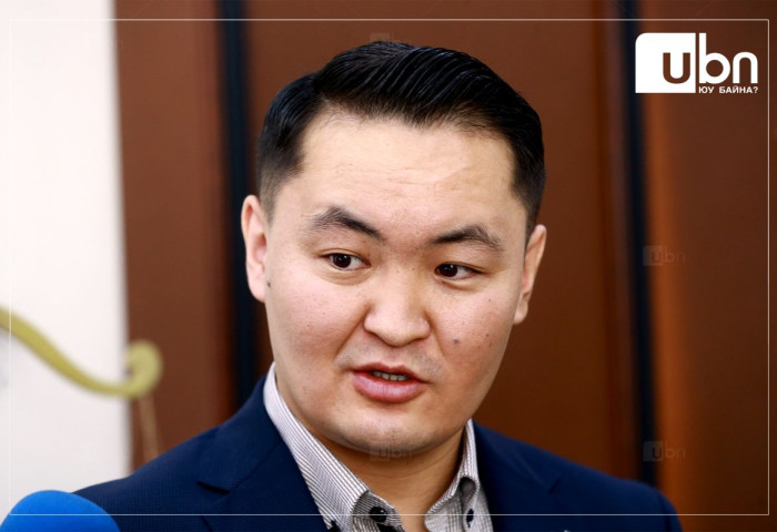 Ч.Өнөрбаяр: Манай нам МАН шиг даргаа тойрч бүжиглэдэг нам биш