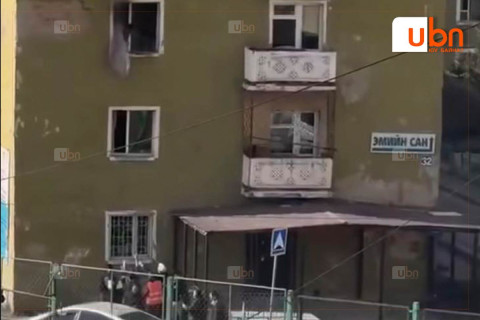 ОБЕГ: Галын улмаас цонхоор буусан хүүхдийг эмнэлэгт хүргэсэн. Биеийн байдал хэвийн