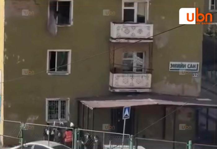 ОБЕГ: Галын улмаас цонхоор буусан хүүхдийг эмнэлэгт хүргэсэн. Биеийн байдал хэвийн