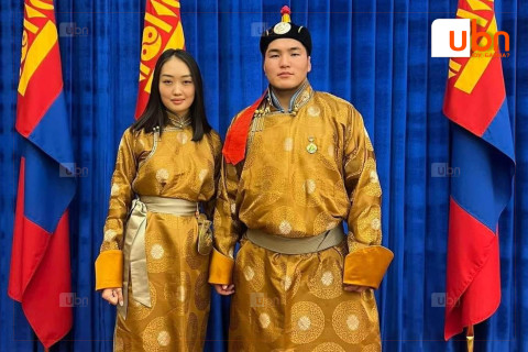 Э.Батмагнай арслан эхнэрийнхээ араас бүтэн жил гүйж, ковидын үеийн карентины ачаар өөрийн болгож чаджээ