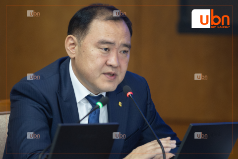 Л.Гантөмөр: ЗГ Монголын эдийн засгийг тэлэх талаар сүүлийн 1 жилд юу ч хийсэнгүй