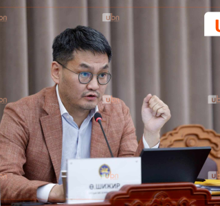 “Төр бүгдийг нь идэж гэдсээрээ таргалаад, иргэдийн амьдрал өдрөөс өдөрт дордож байна“