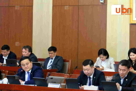 АН-ын БҮЛЭГ: “Гадаад зээлийн ашиглалт, үр ашгийг нэмэгдүүлэх тухай“ хуулийн төсөлд Төсвийн тогтвортой байдлын зөвлөлөөс хийсэн дүгнэлттэй танилцжээ