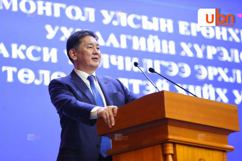 Ерөнхийлөгч такси үйлчилгээ эрхлэгчдийн төлөөлөлтэй уулзлаа