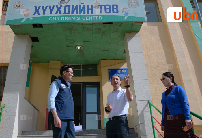 Хотын дарга Б.Пүрэвдагва Хүүхэд, залуучуудын сургалт хүмүүжлийн тусгай цогцолборын нэрийг “Хүүхэд, залуучуудын цогцолбор“ болгон өөрчлөхийг даалгалаа