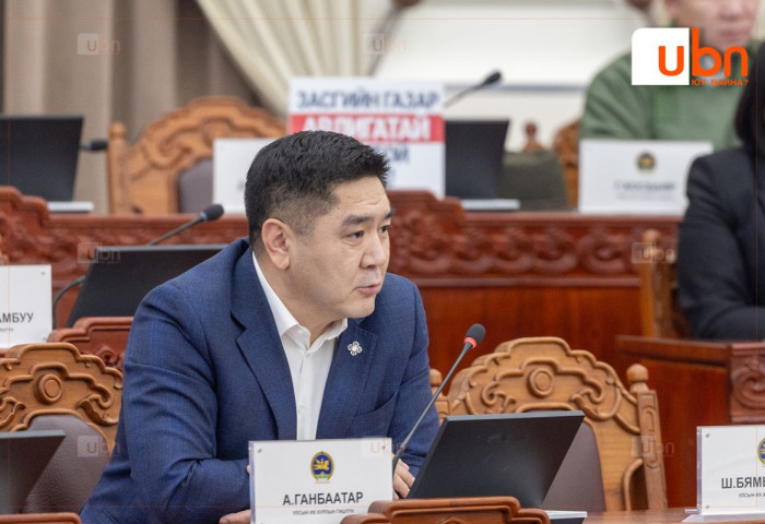 А.Ганбаатар: Хар тамхитай тэмцэх газрыг тусад байгуулж л тэмцэхгүй бол Монгол Улс цагаан тахалд нэрвэгдчихлээ