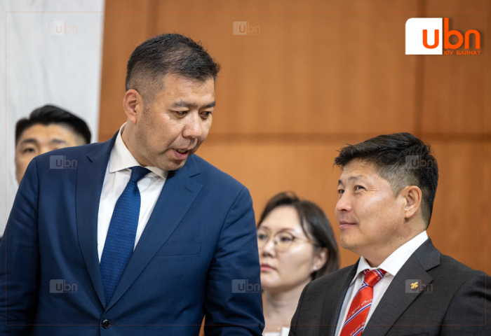 Х.Нямбаатар: Могой гарч ирэх болгондоо хүмүүсийг гүтгэж харлуулна. Махны үнэ буусан уу, хорт могой минь