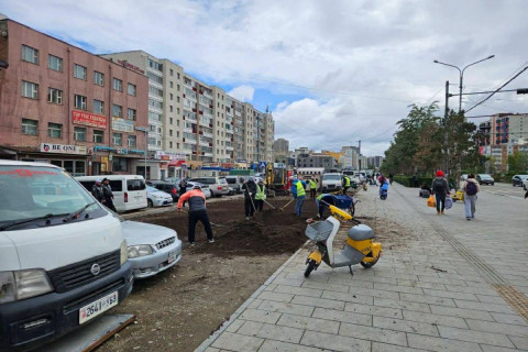 10-р хороолол орчимд 5-15 жил зөвшөөрөлгүй худалдаа эрхэлж байсныг зогсоож, тохижилтын ажлыг эхлүүлжээ