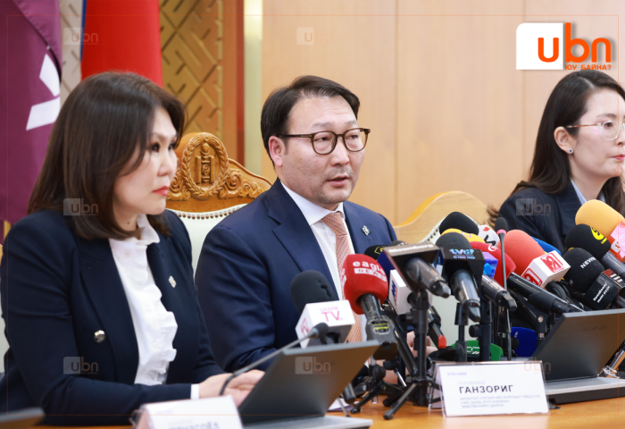ШУУД: УИХ дахь ХҮН намын зөвлөлөөс цаг үеийн асуудлаар мэдээлэл хийж байна