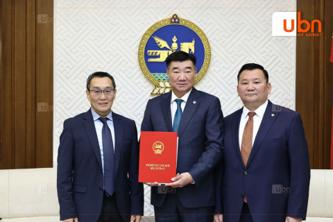 ХУУЛИЙН ТӨСӨЛ: Цэцэд ирсэн өргөдөл, мэдээллийн анхны шалгалтыг Тамгын газар хийж, хуулийн шаардлага хангаагүй асуудалд бүртгэгч нар хариу өгч буцаана
