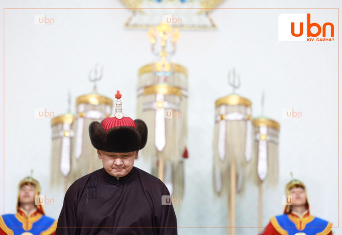 Ерөнхийлөгч У.Хүрэлсүх Төрийн дээд шагнал, одон, медаль гардуулна