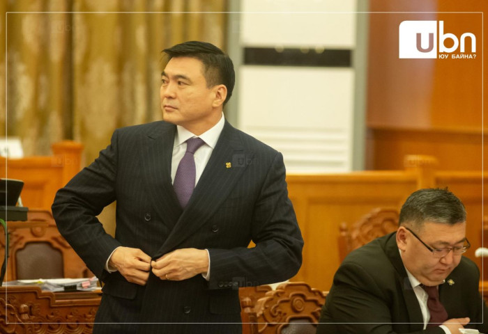 “Шүгэл үлээх нэрээр 5 сая төгрөгийн цалингаа бус 5 тэрбум төгрөгийн урамшуулал авах гэж бусдыг гүтгэдэг хуулийг бид гаргаж болохгүй“