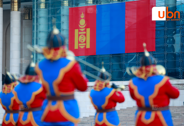 Монгол Улсын Төрийн далбааны өдрийг 18 дахь жилдээ тэмдэглэн өнгөрүүлж байна