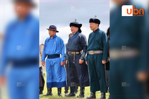Төрийн гурван өндөрлөг соёолонгийн уралдаан үзлээ