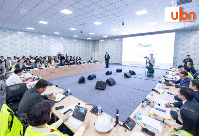 COP17 хурлын үеэрх замын хөдөлгөөн, нийтийн тээврийн зохицуулалт, сургууль, цэцэрлэг, зах, худалдааны төвийн ажиллах хуваарийг гаргаж, иргэдэд мэдээлэхийг үүрэг болголоо