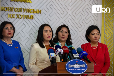 Г.Занданшатар УИХ-ын эмэгтэй гишүүдэд “АНХААРУУЛГА“ өгөв
