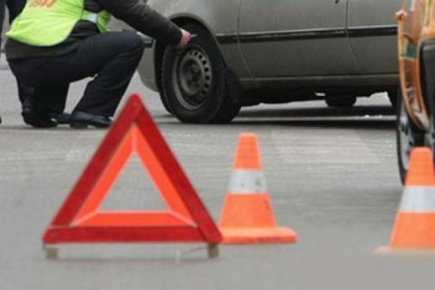 Явганаар зорчиж явсан 14 настай хүүг мөргөж гэмтээжээ