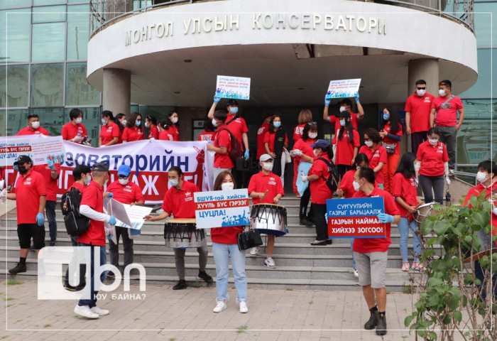 Д.Ганпүрэв: Төр дамжсан газрын наймаа,  хууль бус  үйлдэл харагдаж байна