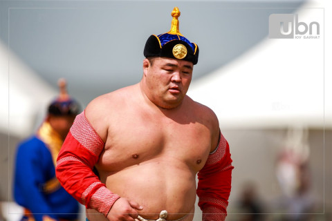 Өнөөдөр Улсын аварга П.Бүрэнтөгс, Улсын арслан Э.Оюунболд, Р.Пүрэвдагва тэргүүтэй 128 бөх барилдана Өнөөдөр Улсын аварга П.Бүрэнтөгс, Улсын арслан Э.Оюунболд, Р.Пүрэвдагва тэргүүтэй 128 бөх барилдана