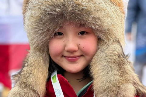 М.Цэнгүүн өвлийн усанд сэлэлтийн ДАШТ-нээс Монгол Улсад анхны алтан медалийг авчирлаа