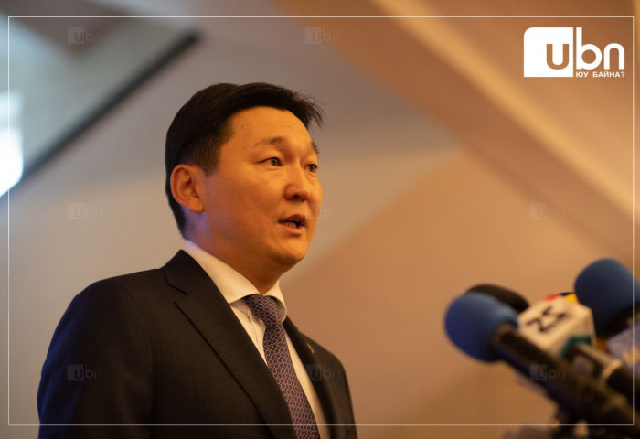 ШУУД: Монгол Улсын 2023 оны төсвийг баталсан талаар Төсвийн байнгын хорооны дарга Г.Тэмүүлэн мэдээлэл хийж байна