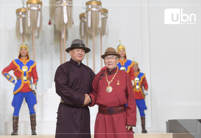 “Чингис хаан” одонт, академич Д.Доржготовт хоёр өрөө байр олгохоор болжээ