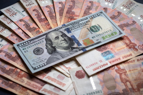 МОНГОЛБАНК: Энэ сарын 14-ний байдлаар 1.5 сая мянган ам.доллартой тэнцэх валют ОХУ руу гарсан