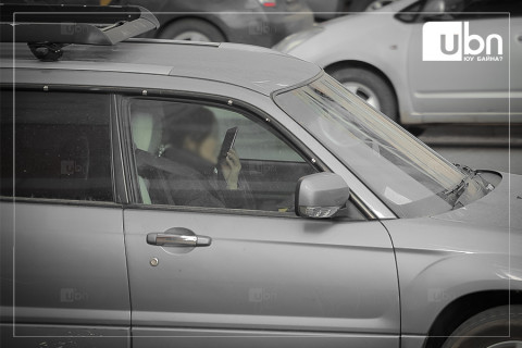 СУРВАЛЖИЛГА: Автозамын хөдөлгөөнд гар утастайгаа цуг оролцож буй “20 ХУВЬТНУУД“