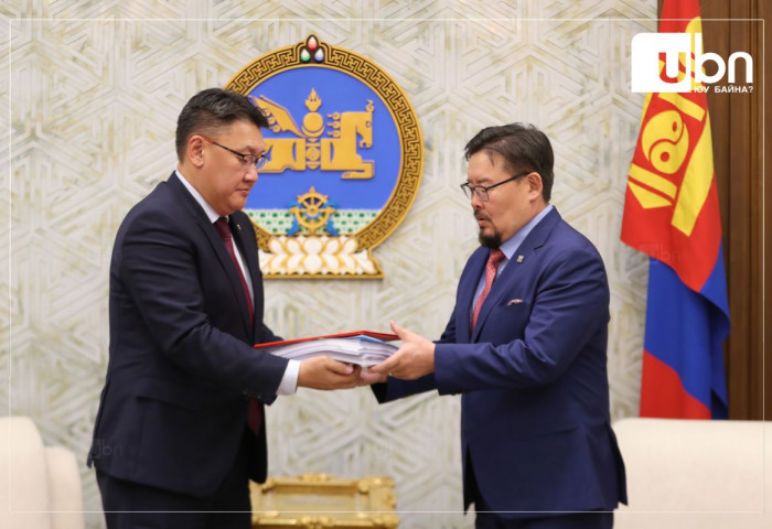 Монгол Улсын 2023 оны төсвийн төслийг өргөн БАРИЛАА