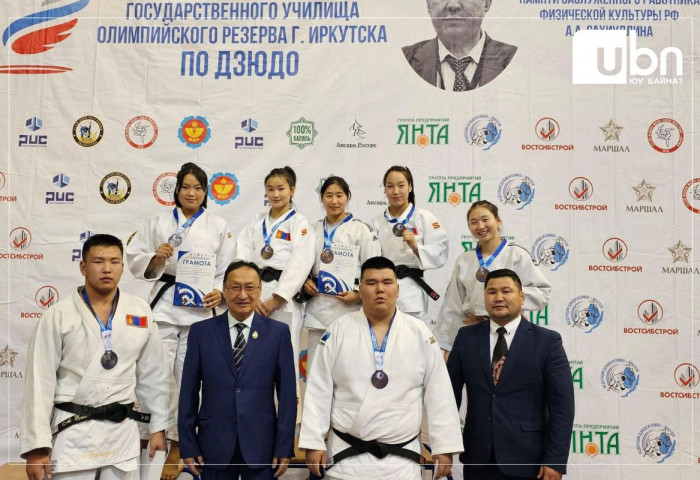 Монголын залуу жүдочид олон улсын тэмцээнээс долоон медаль хүртлээ