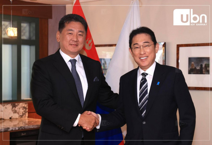 Монгол Улсын Ерөнхийлөгч  Япон Улсын Ерөнхий сайд Ф.Кишидатай уулзаж санал солилцлоо