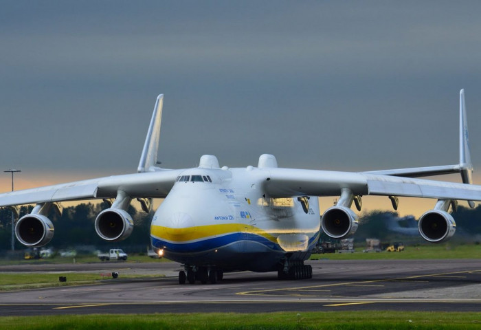 ОХУ Украины хамгийн том хөлөг онгоцыг бөмбөгдөж устгажээ