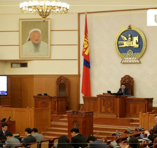 УИХ: Монгол Улсын 2024 оны төсвийн хүрээний мэдэгдлийг эцэслэн батлах бэлтгэл хангуулахаар Төсвийн байнгын хороонд шилжүүллээ
